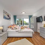 Villa Shaula By Guide