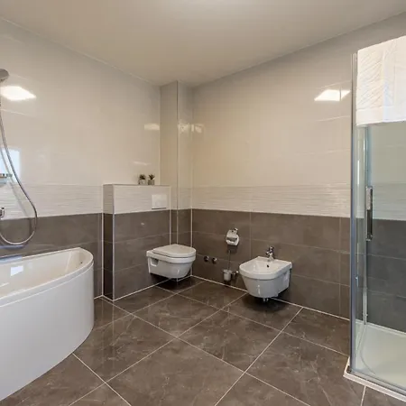 Shaula By Guide * Szybenik