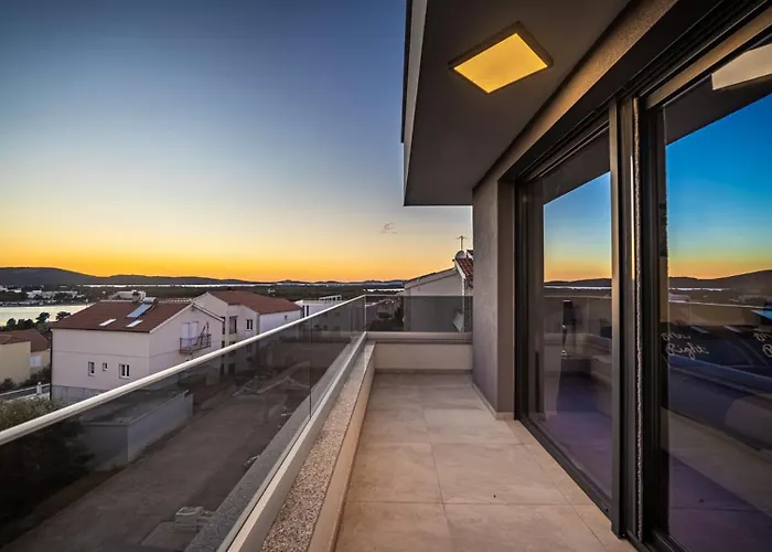 Shaula By Guide Willa *