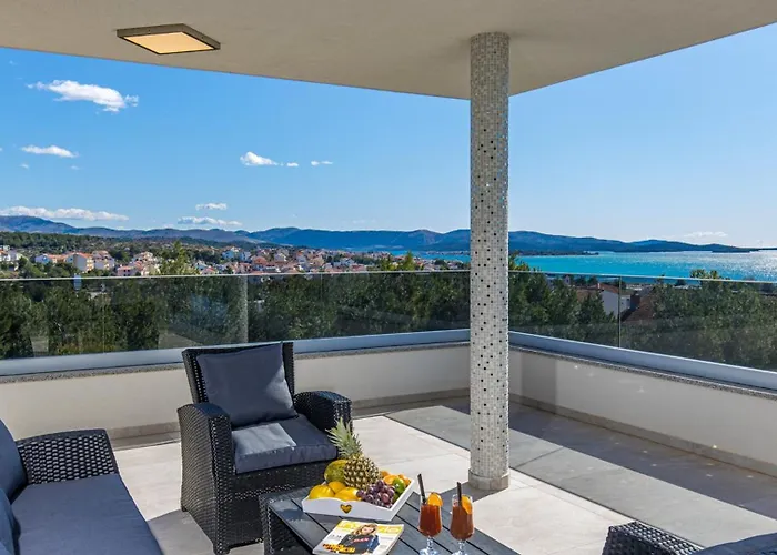 Willa Shaula By Guide