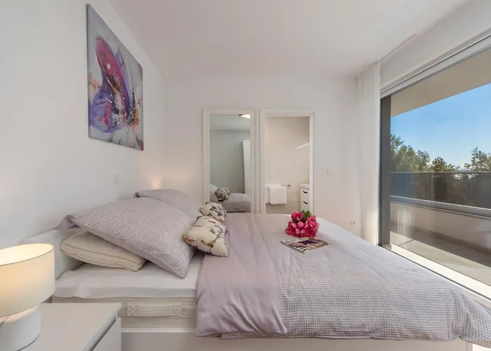 Shaula By Guide Szybenik