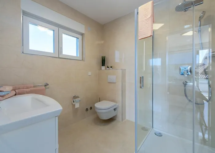 Shaula By Guide Willa *