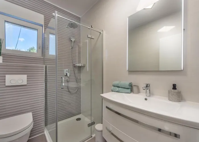 Willa Shaula By Guide *