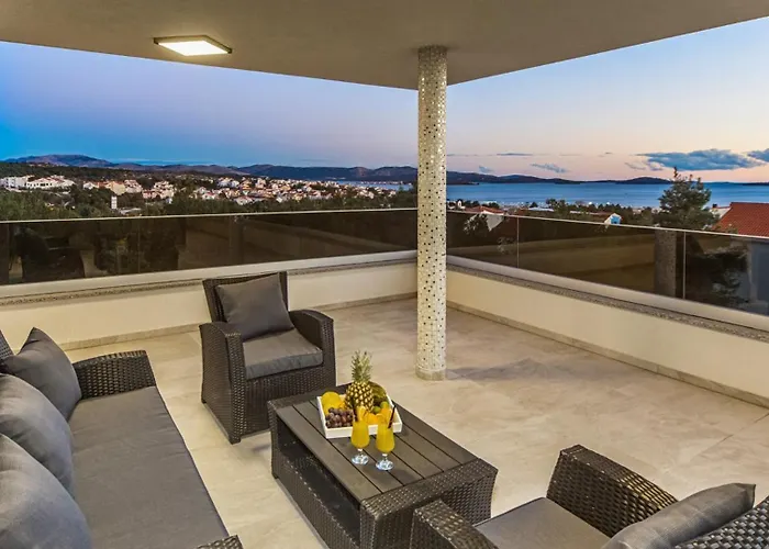 Willa Shaula By Guide Szybenik